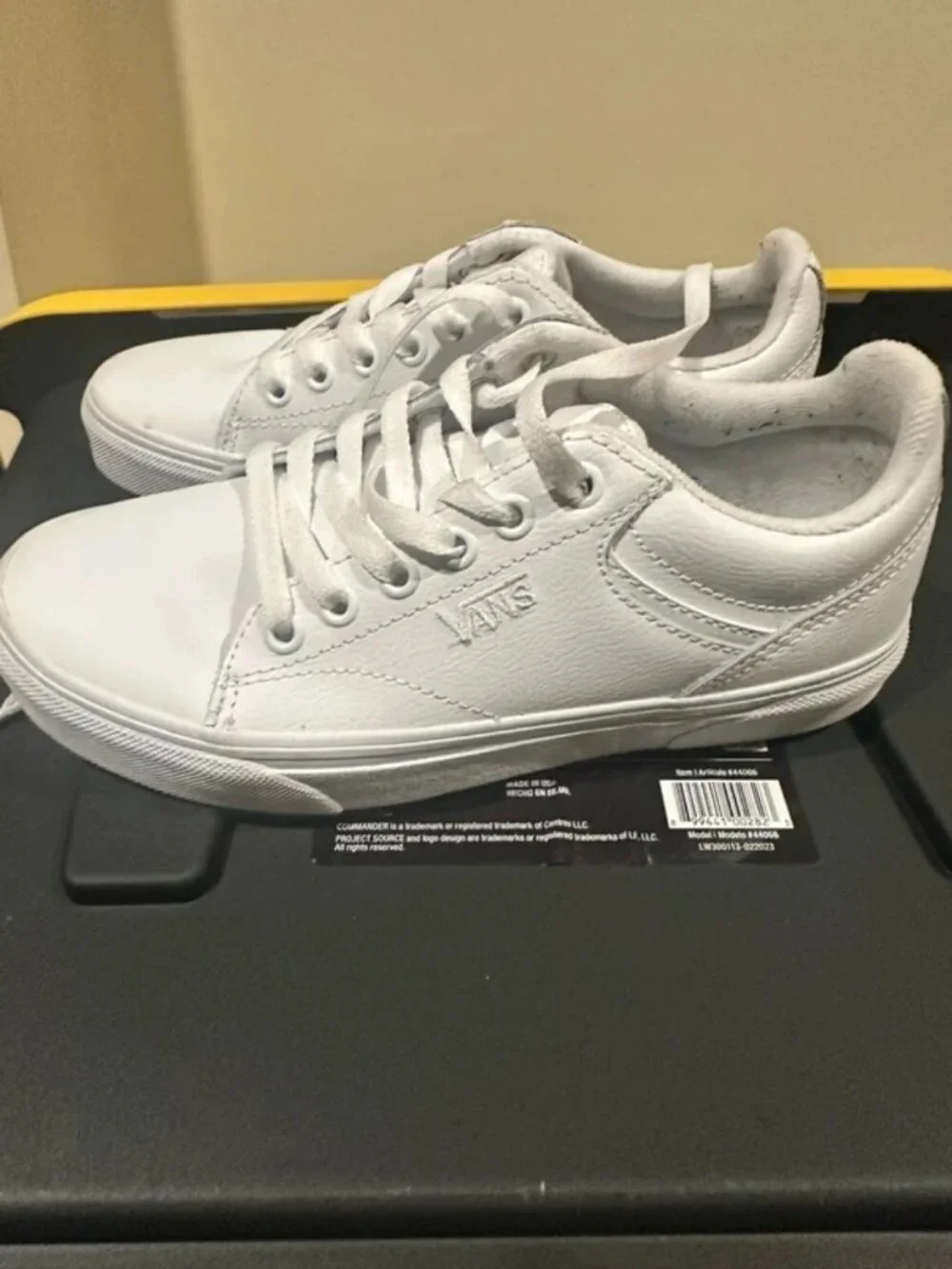 Vans(women’s size 6)
